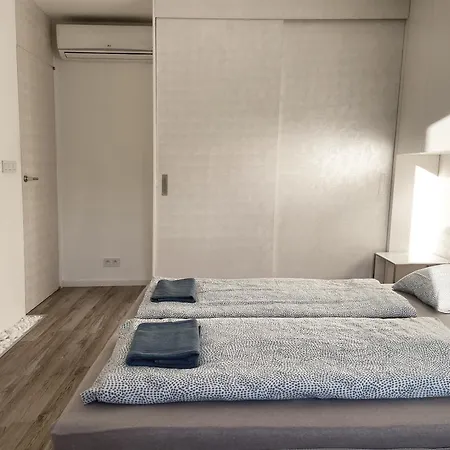 Luxury Lifestyle In * Pressburg